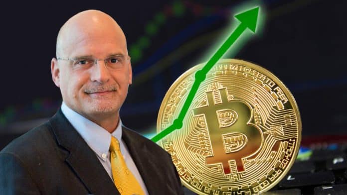 นักวิเคราะห์ของ Blommberg กล่าวว่า Bitcoin เตรียมกลับตัวมาเป็นขาขึ้น