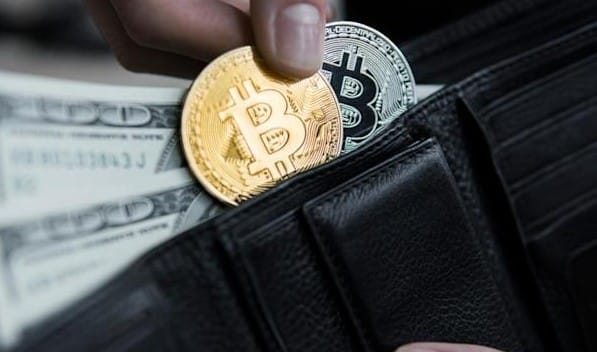 กระเป๋า Bitcoin ที่ไม่ได้เคลื่อนไหวมานานกว่า 8 ปี ย้าย 1,100 BTC ไปยังที่อยู่นิรนาม
