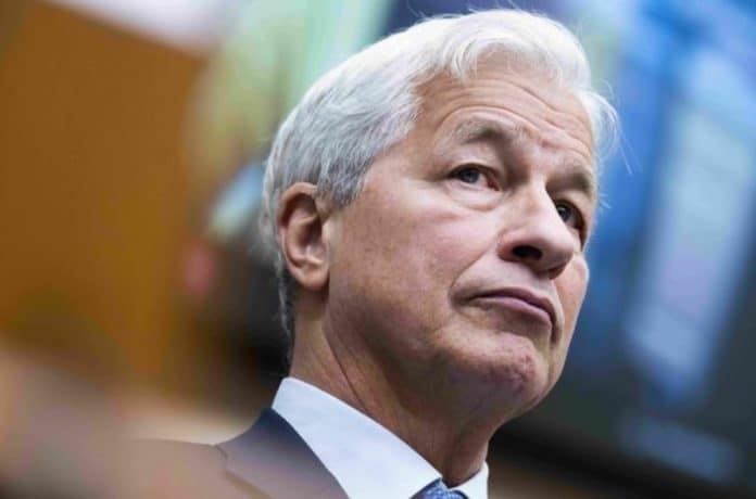 Jamie Dimon ตำหนิ Bitcoin ว่า 