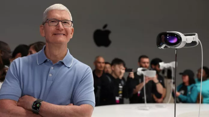 Tim Cook ซีอีโอ Apple เผย บริษัทชั้นนำกว่าครึ่งนิยมใช้ Apple Vision Pro ในไตรมาสแรก